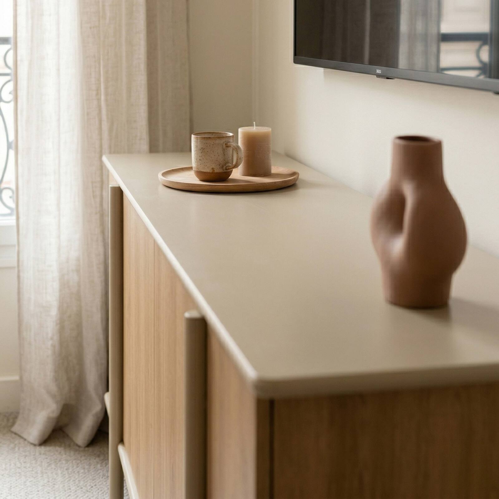 Aparador efecto madera 4 puertas 180 cm