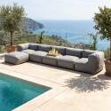 Sofá modular de exterior para 6 personas con 3 sillones, 2 sillones esquineros y 1 puf - Lifestyle