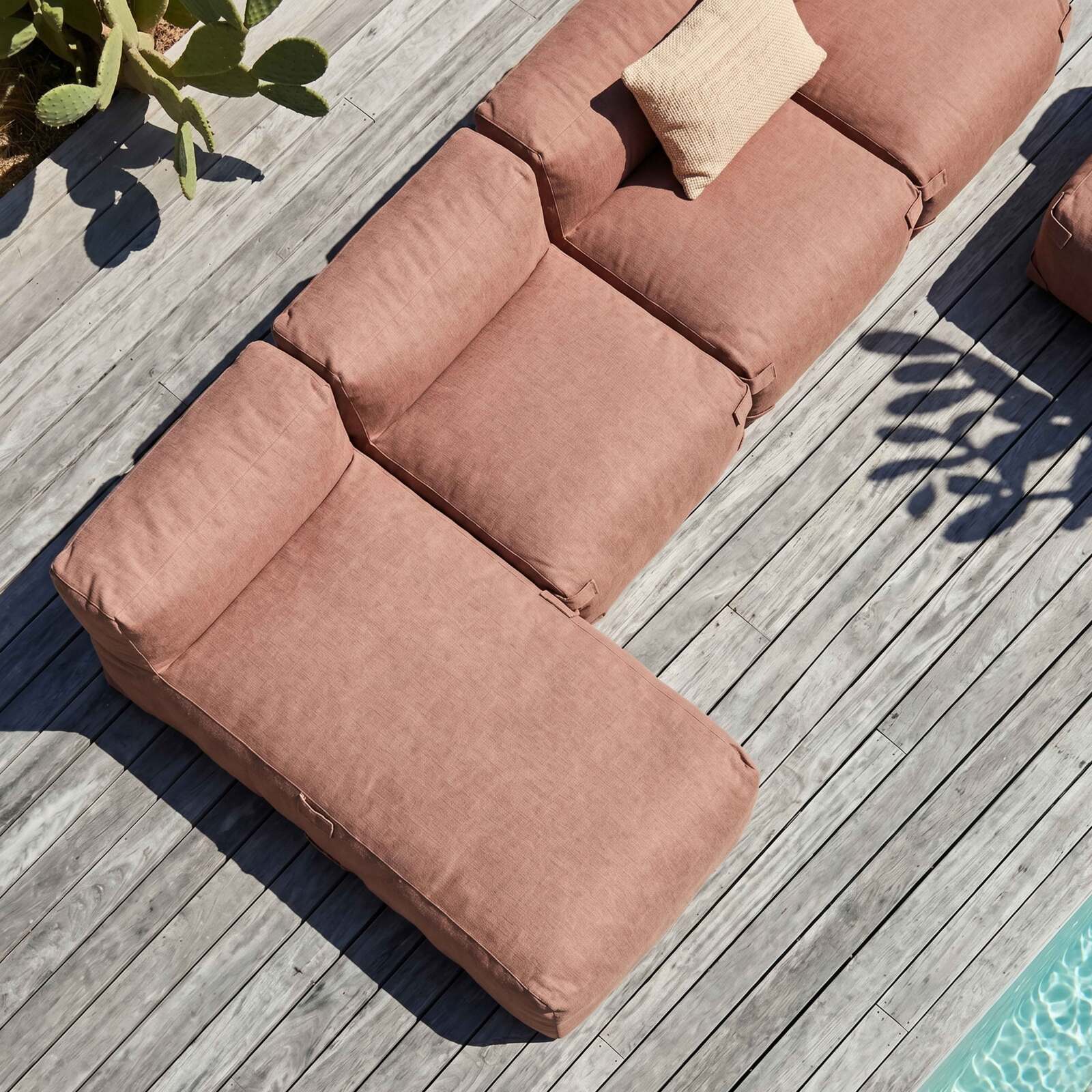 Sofá modular de exterior para 6 personas con 5 sillones y 1 chaise longue