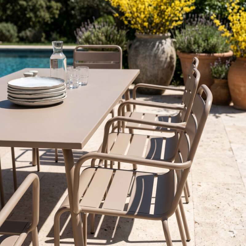 Mesa de jardín de metal 180x90 cm y 8 sillas con reposabrazos (2/7)