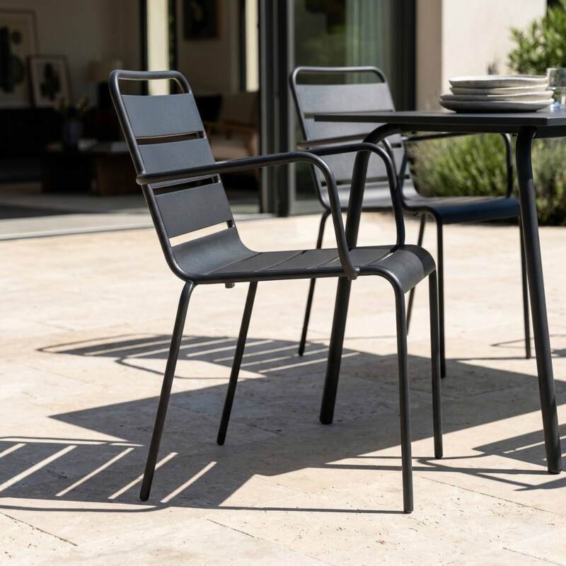 Mesa de jardín de metal 120x70 cm y 4 sillas con reposabrazos (3/7)