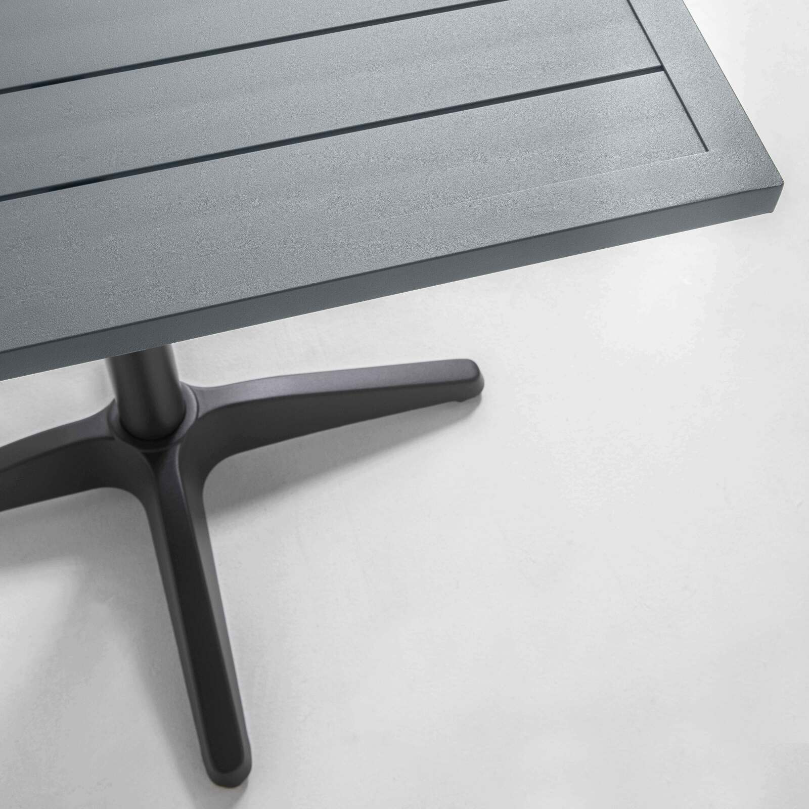 Tablero cuadrado aluminio negro 70x70 cm