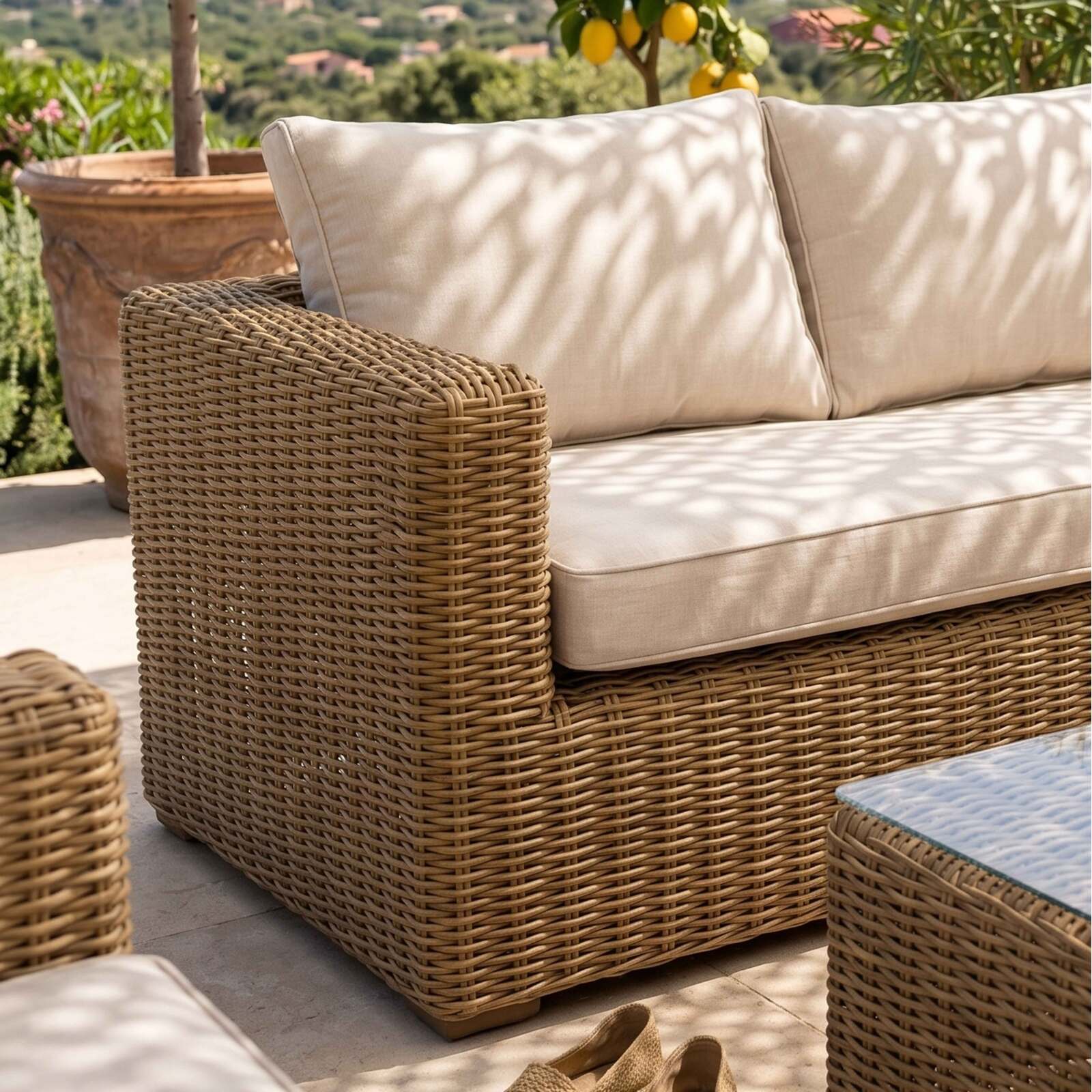Conjunto de jardín de resina trenzada para 5 plazas con 1 sofá, 2 sillones y 1 mesa de centro