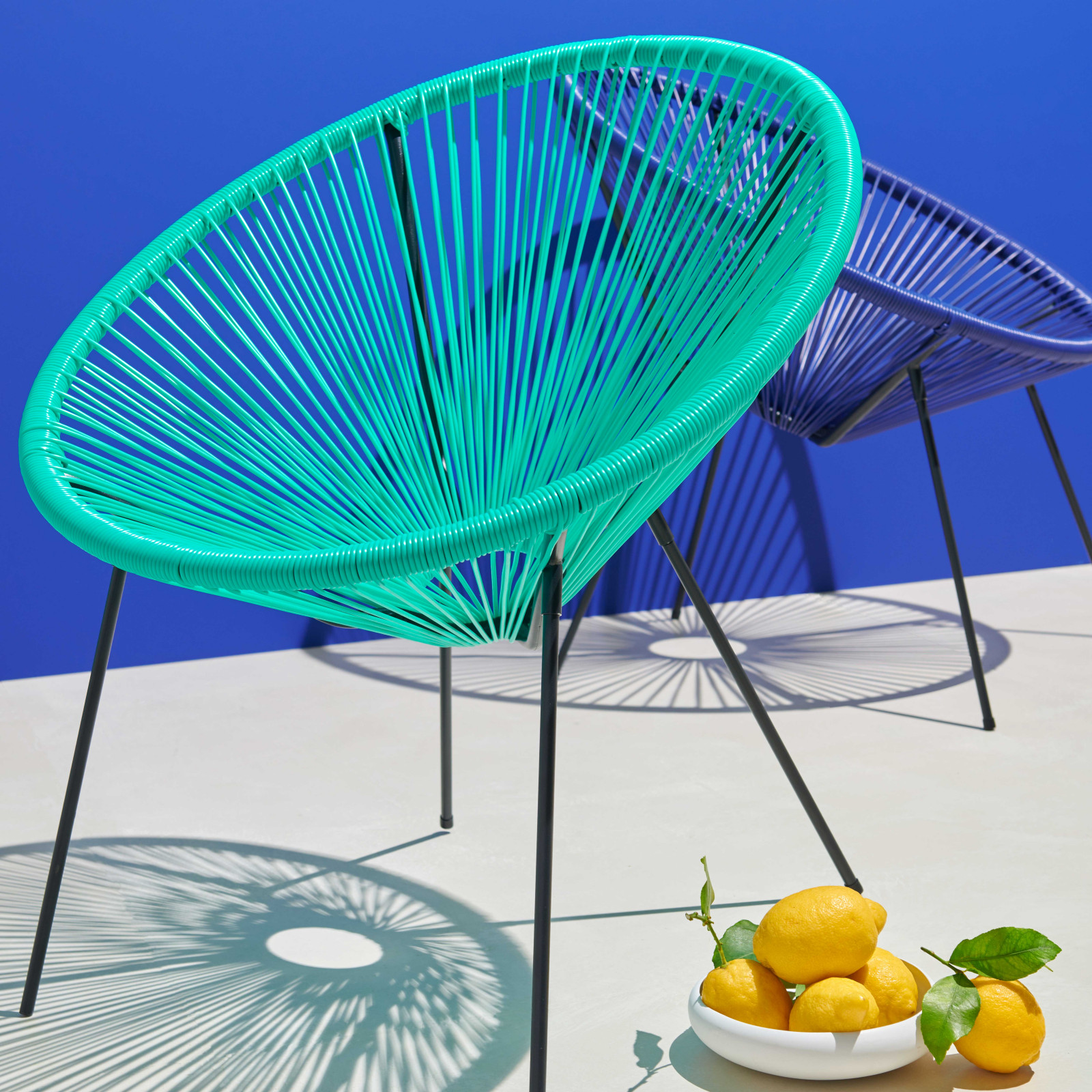 sillón de hilo azul