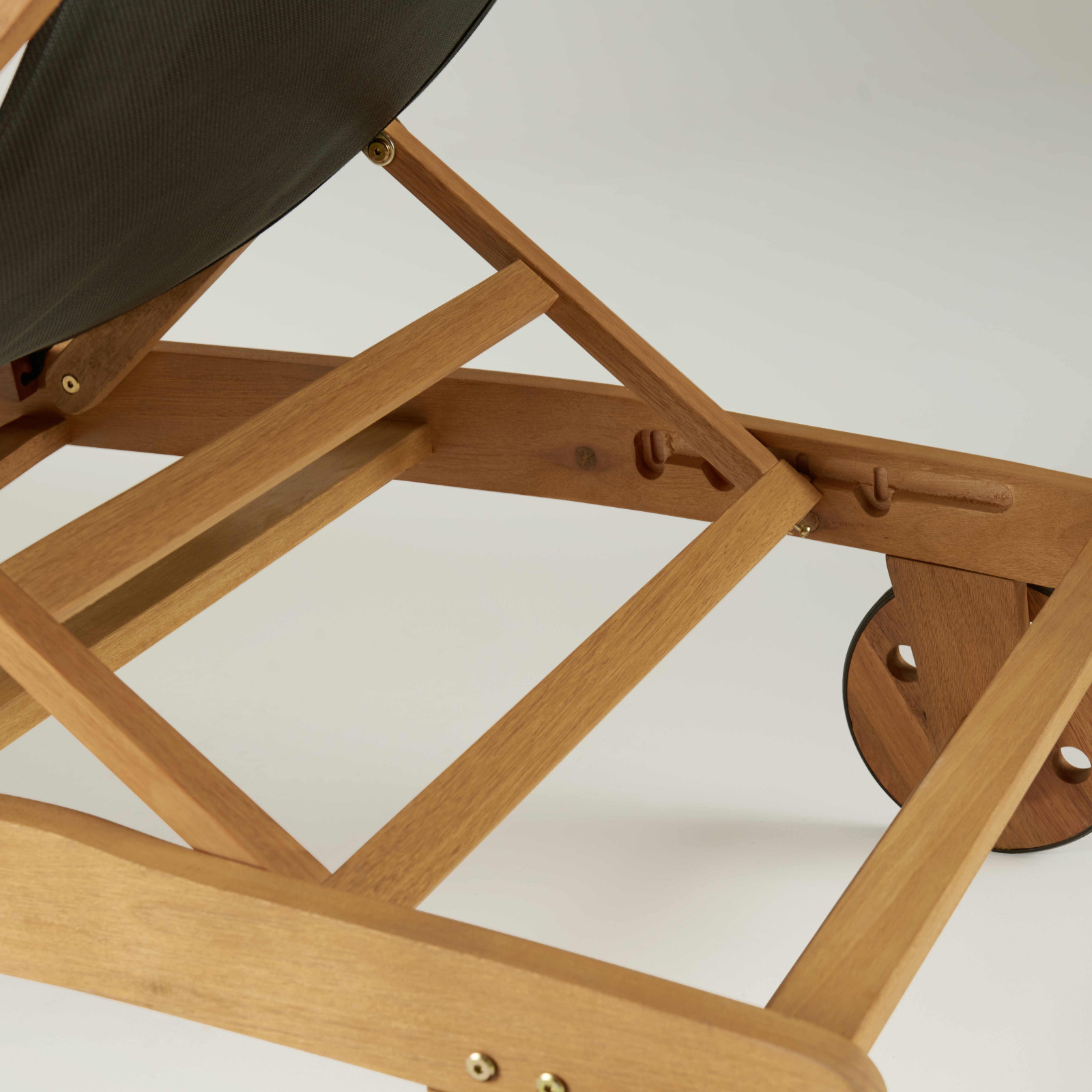 Lote de 2 tumbonas de madera FSC con ruedas, reclinables 5 posiciones