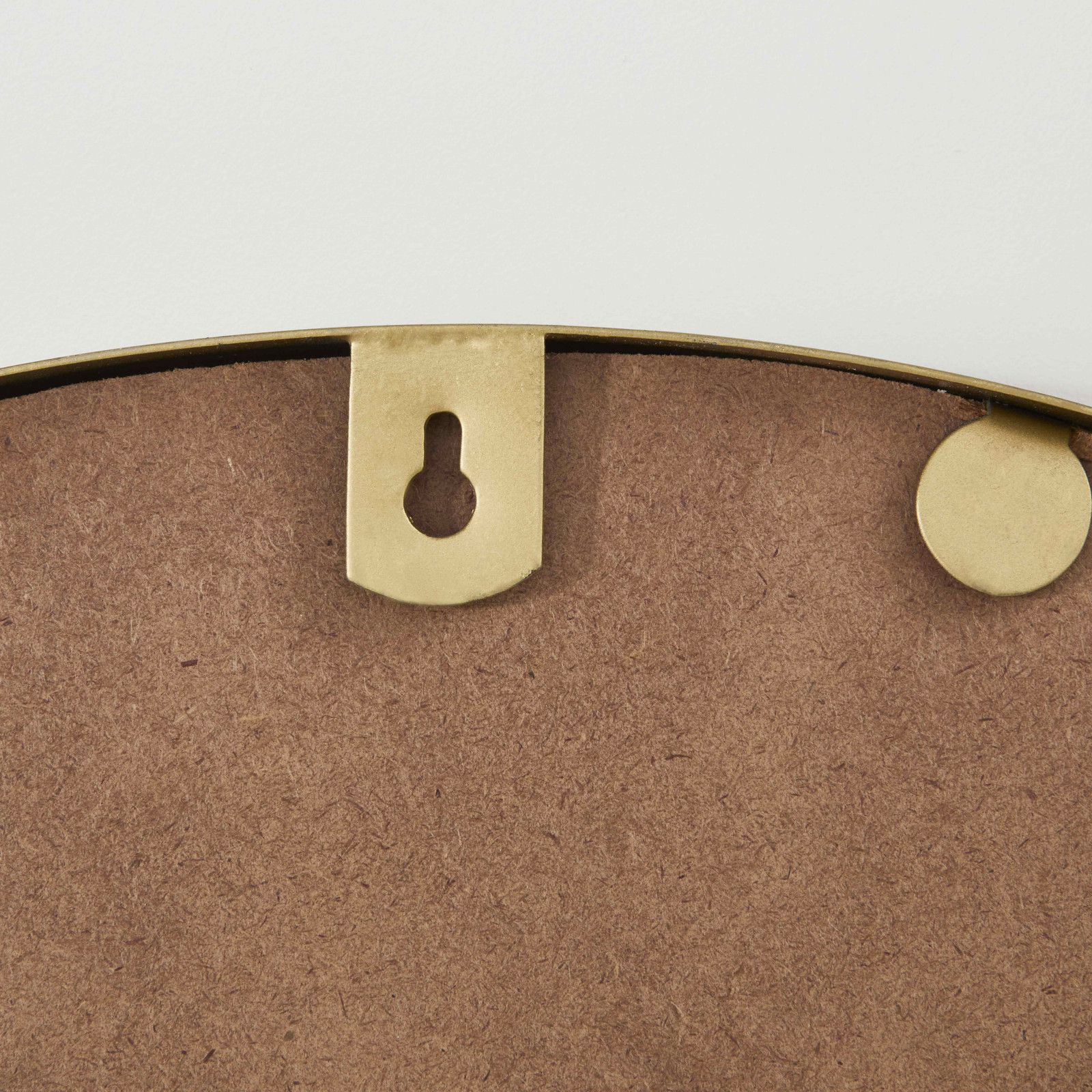 Espejo con detalle de metal esmaltado