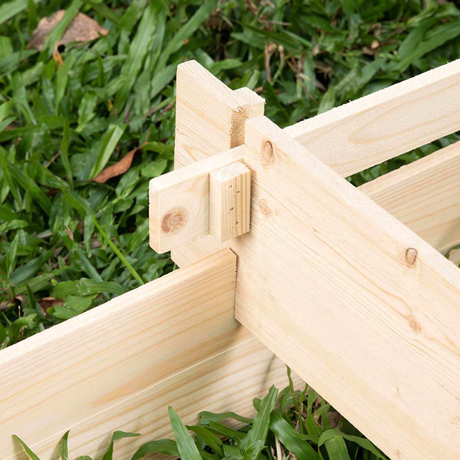 Huerto de suelo con niveles 5 compartimentos 93 x 93 x 36 cm