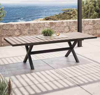 Mesa de jardín 2026: formas, materiales y usos para decorar bien tu exterior